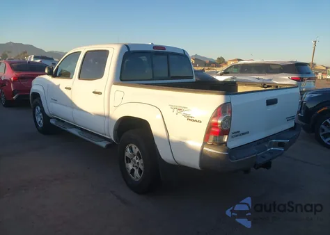 2010 Toyota Tacoma Prerunner V6 z USA, uszkodzony, nr VIN 3TMJU4GNXAM108478